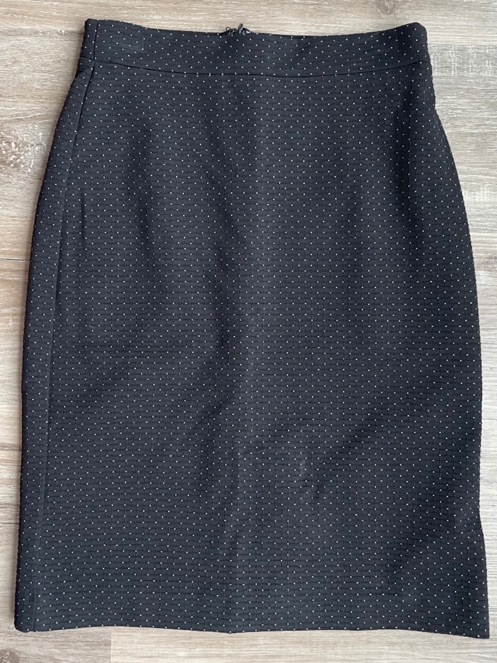 Banana Republic Black Dotted Pencil Skirt Size 4